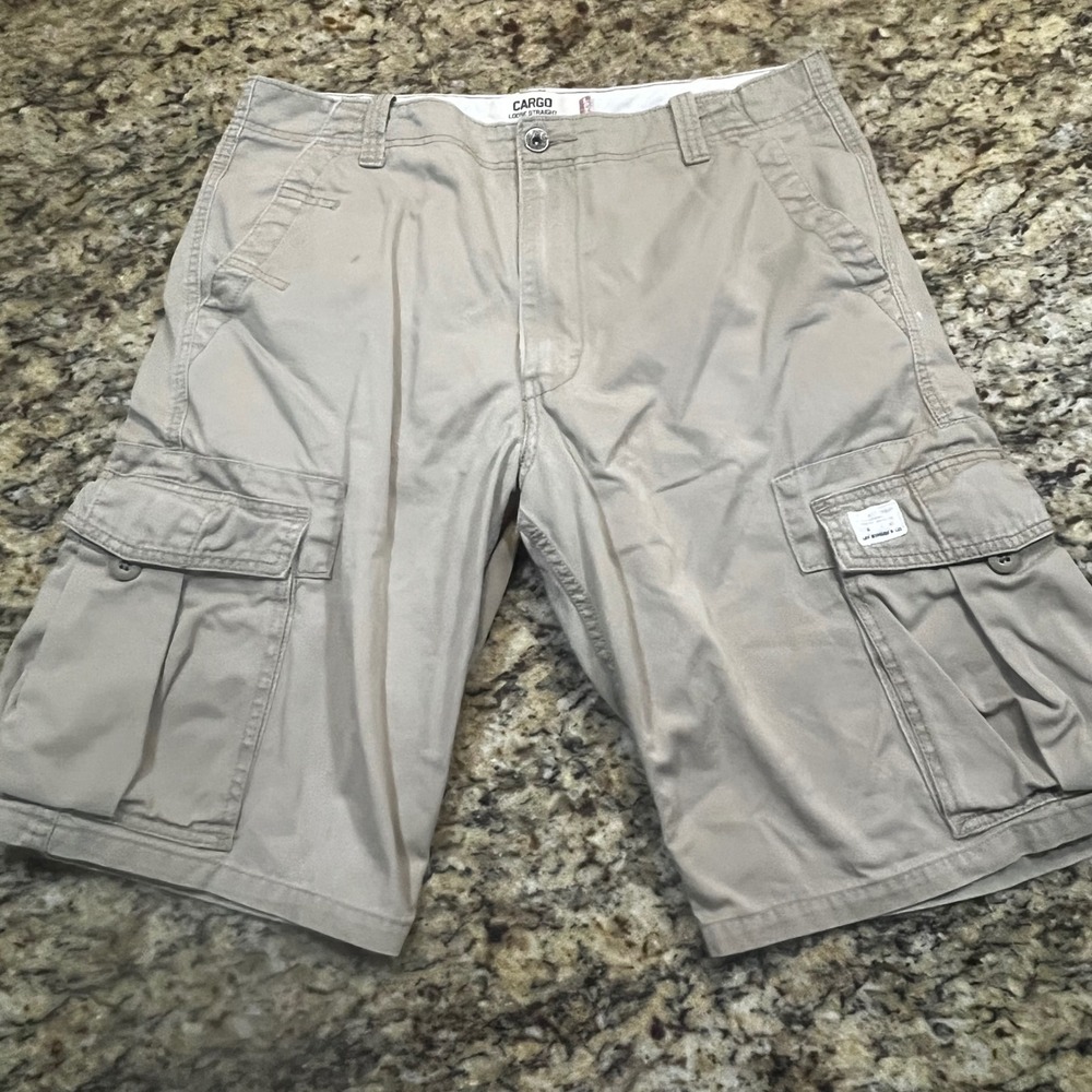 Levis Mens‎ Loose Straight Cargo Shorts Khaki Tan Size 36 Utility Casual Cotton